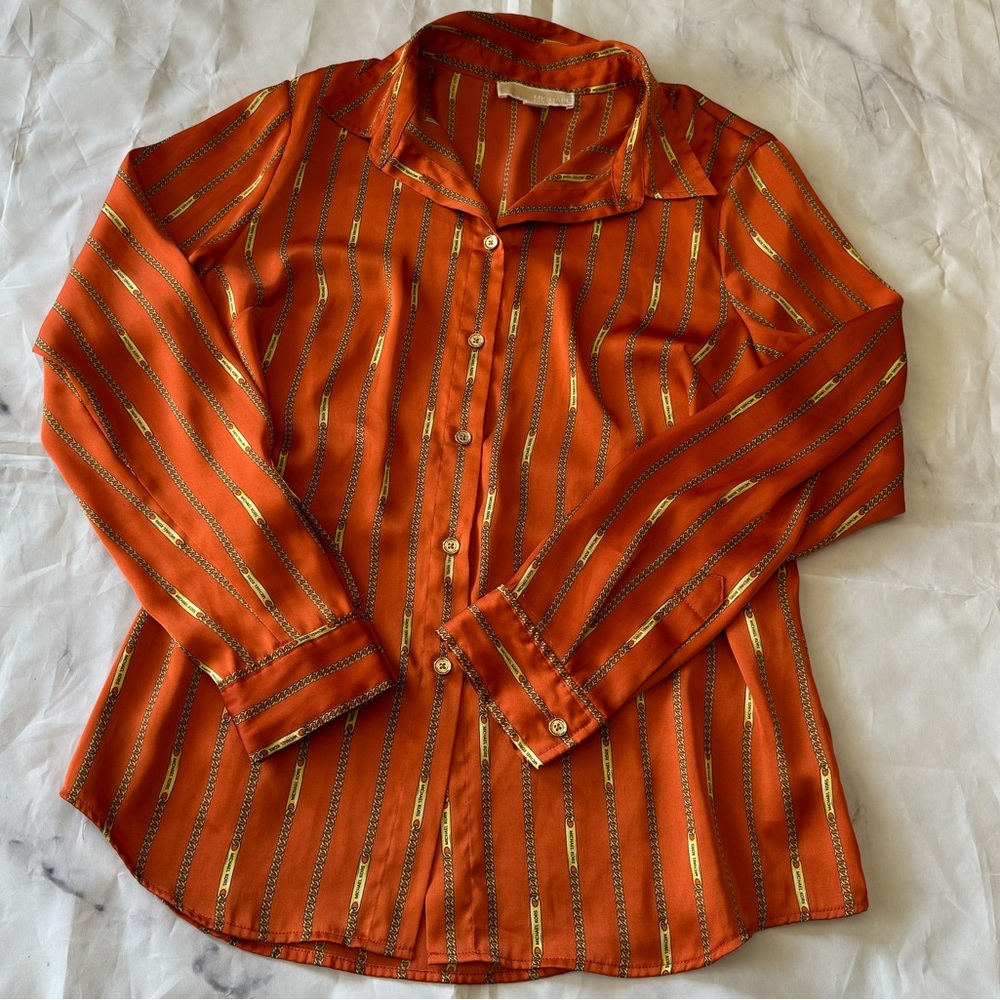 SOLD♥️FINAL SALE💐 MICHAEL KORS chain print button down shirt ✨ - Picture 7 of 15